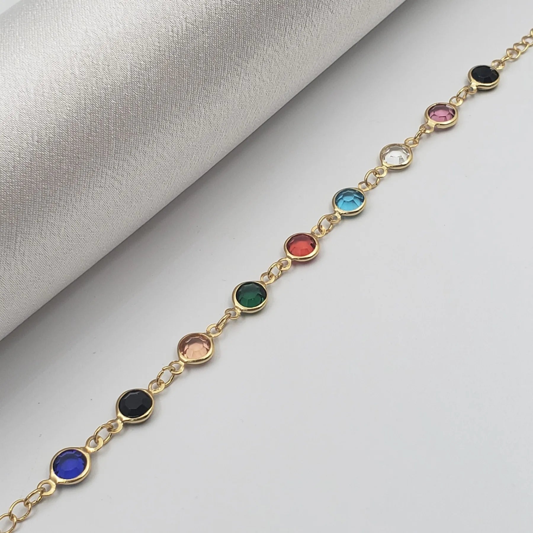 Pulseira feminina banhada a ouro 18K com pedras coloridas