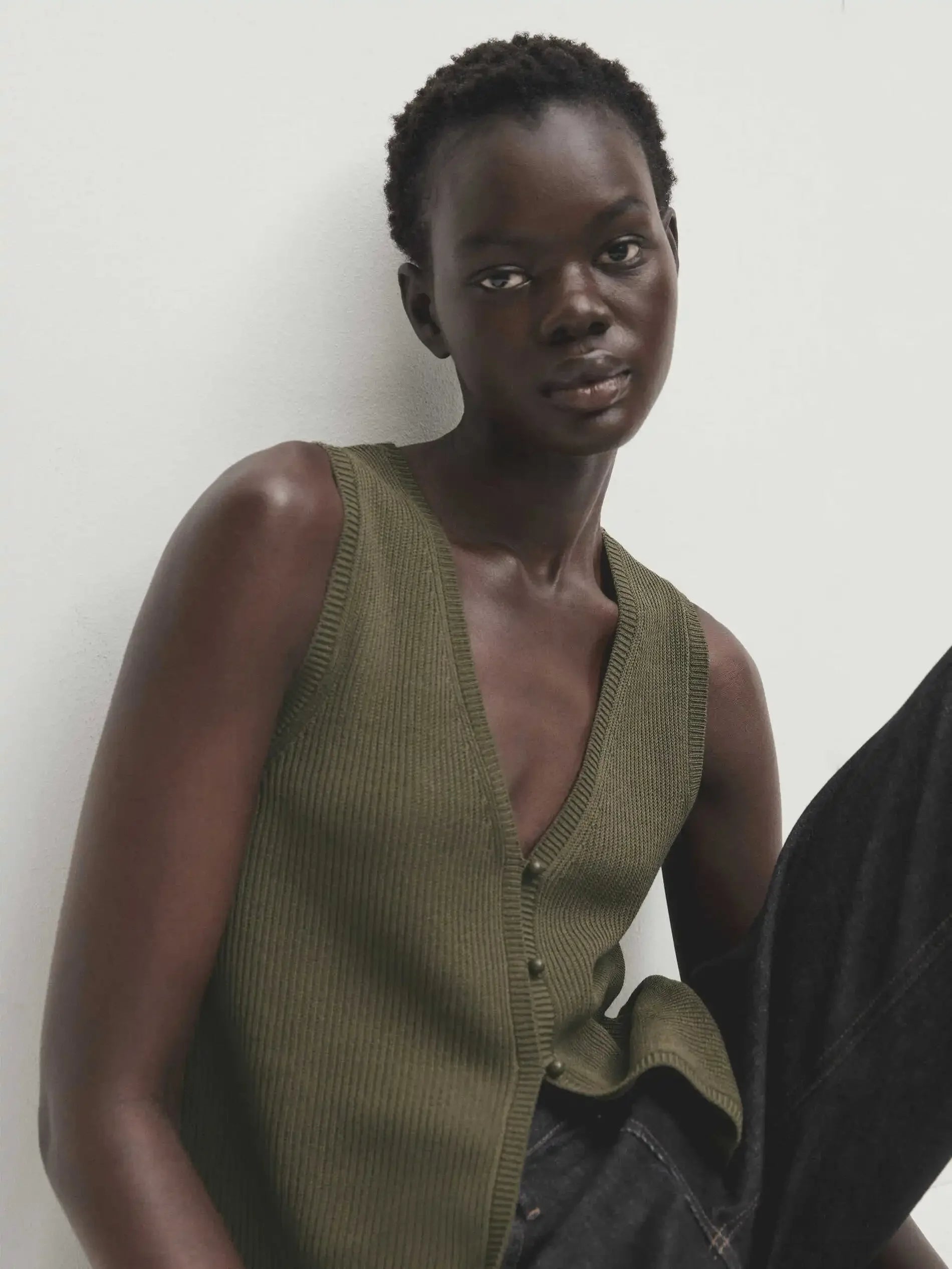 Colete de Tricô Verde Retrô Decote V - Ajustado Elegante Feminino