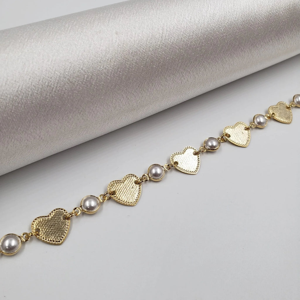 Colar gargantilha banhado a ouro corações perolas