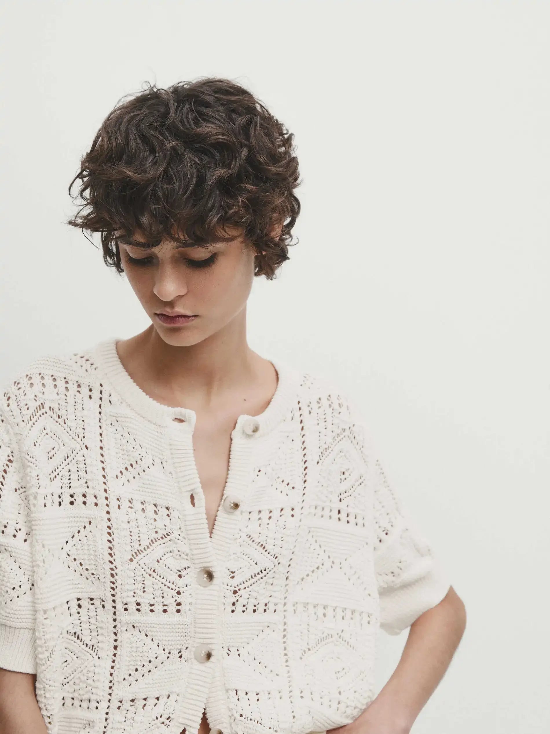 Cardigan de Tricô Vazado Romântico - Gola Redonda Manga Curta Feminino