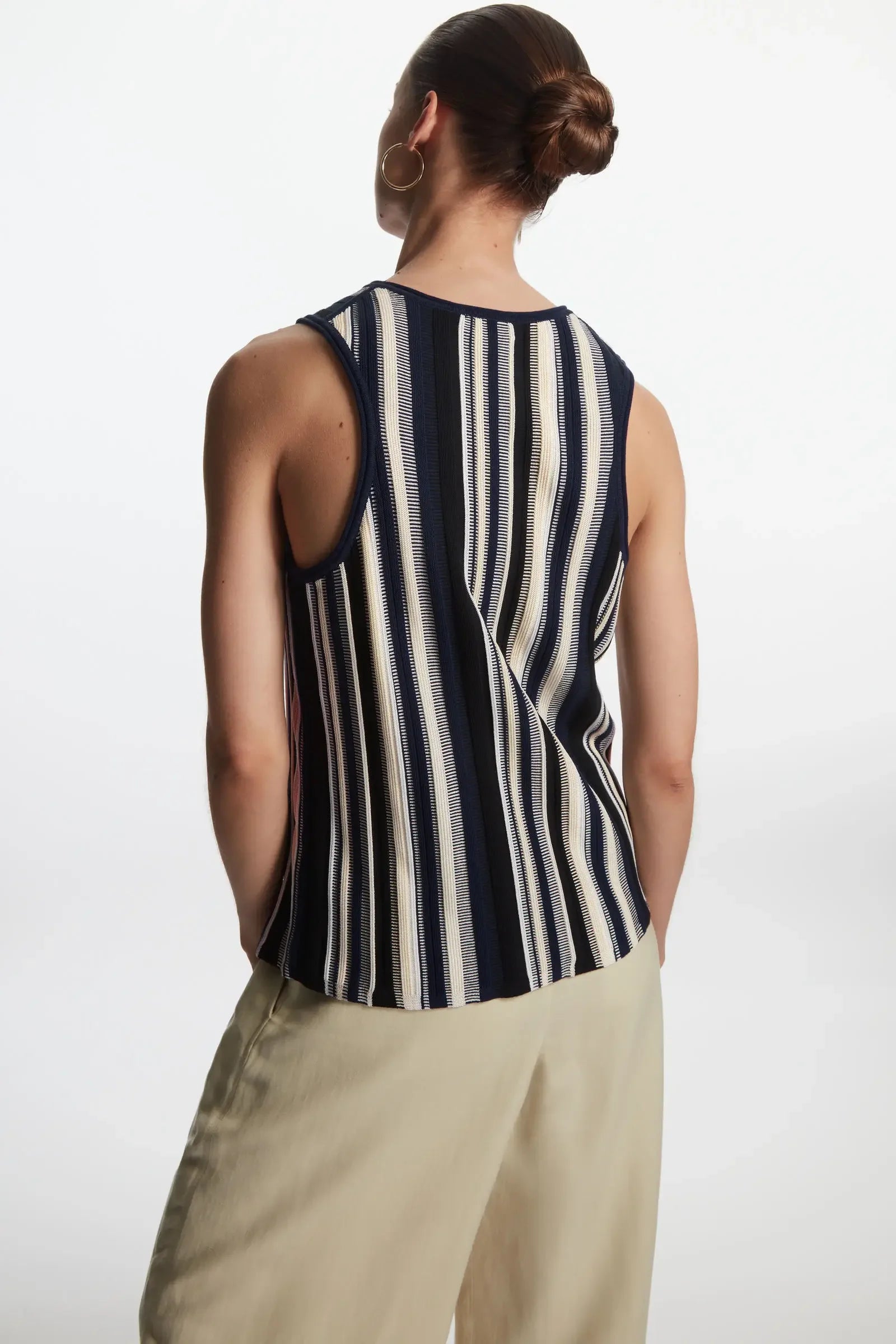 Colete de Tricô Listrado Vertical - Casual Feminino Verão