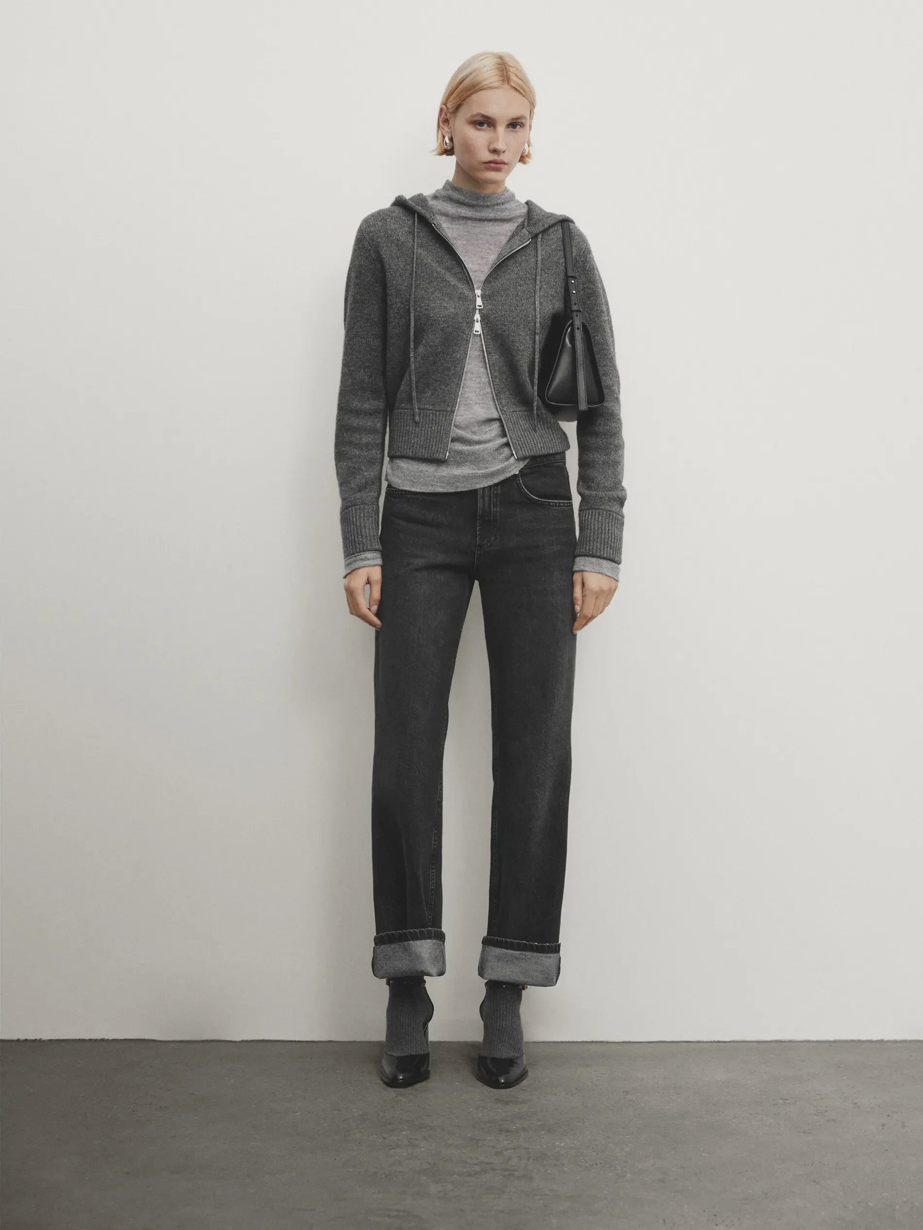 Casaco de Tricô com Capuz - Moletom Feminino Esportivo