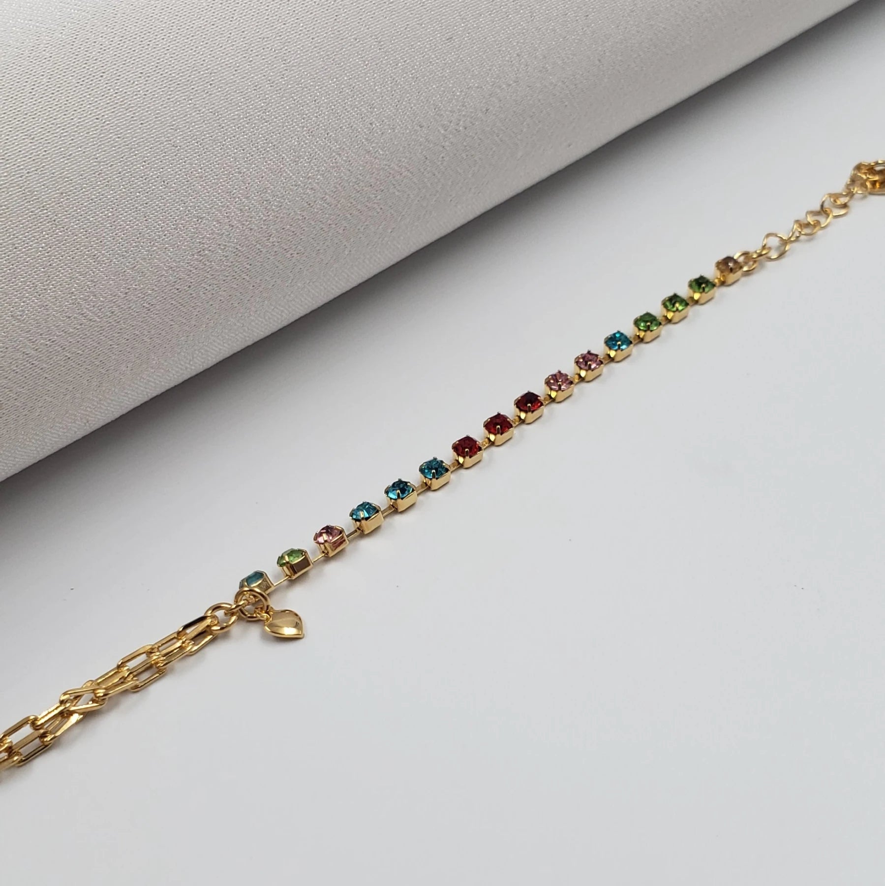 Pulseira feminina banhada a ouro 18K