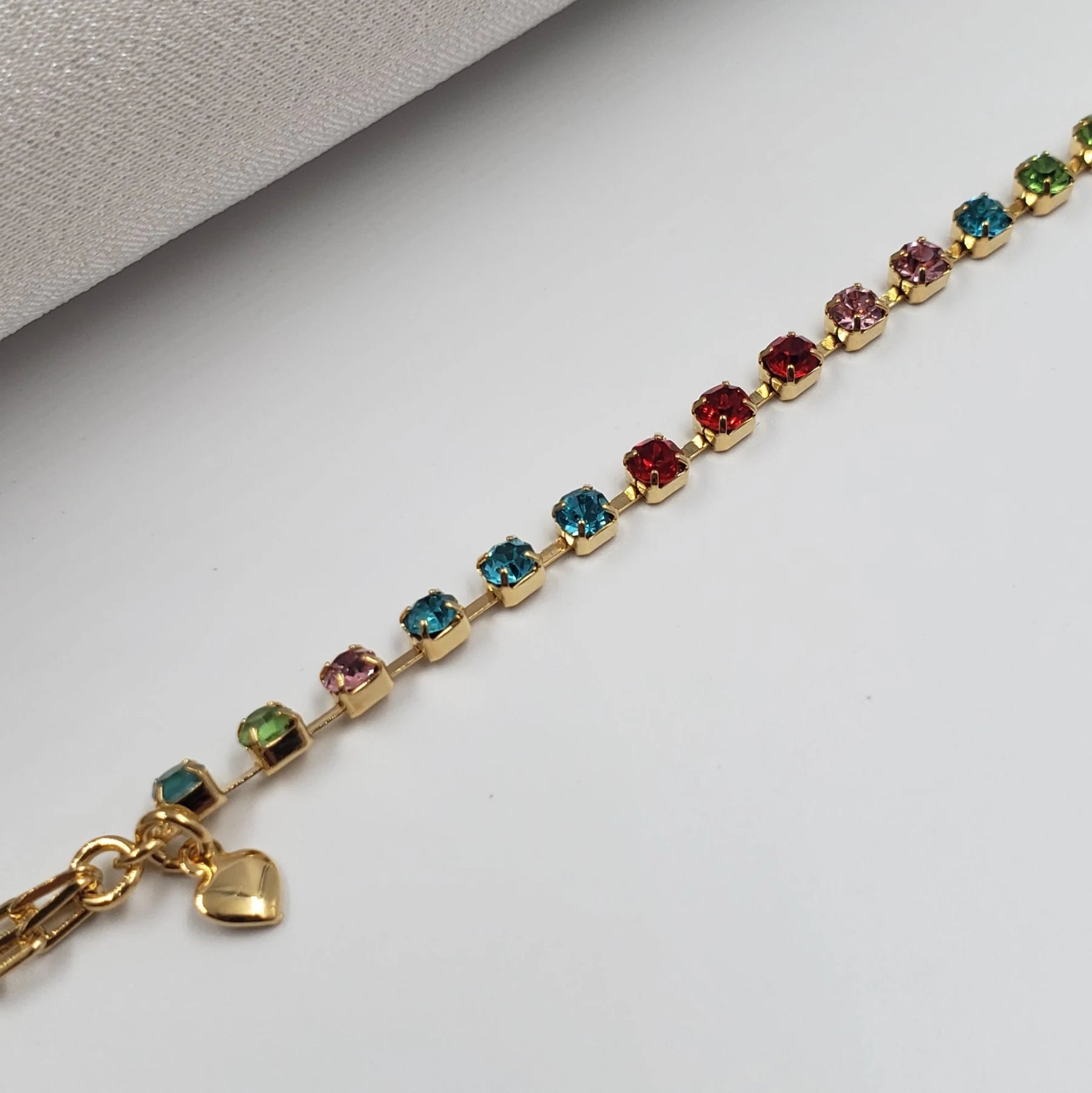 Pulseira feminina banhada a ouro 18K