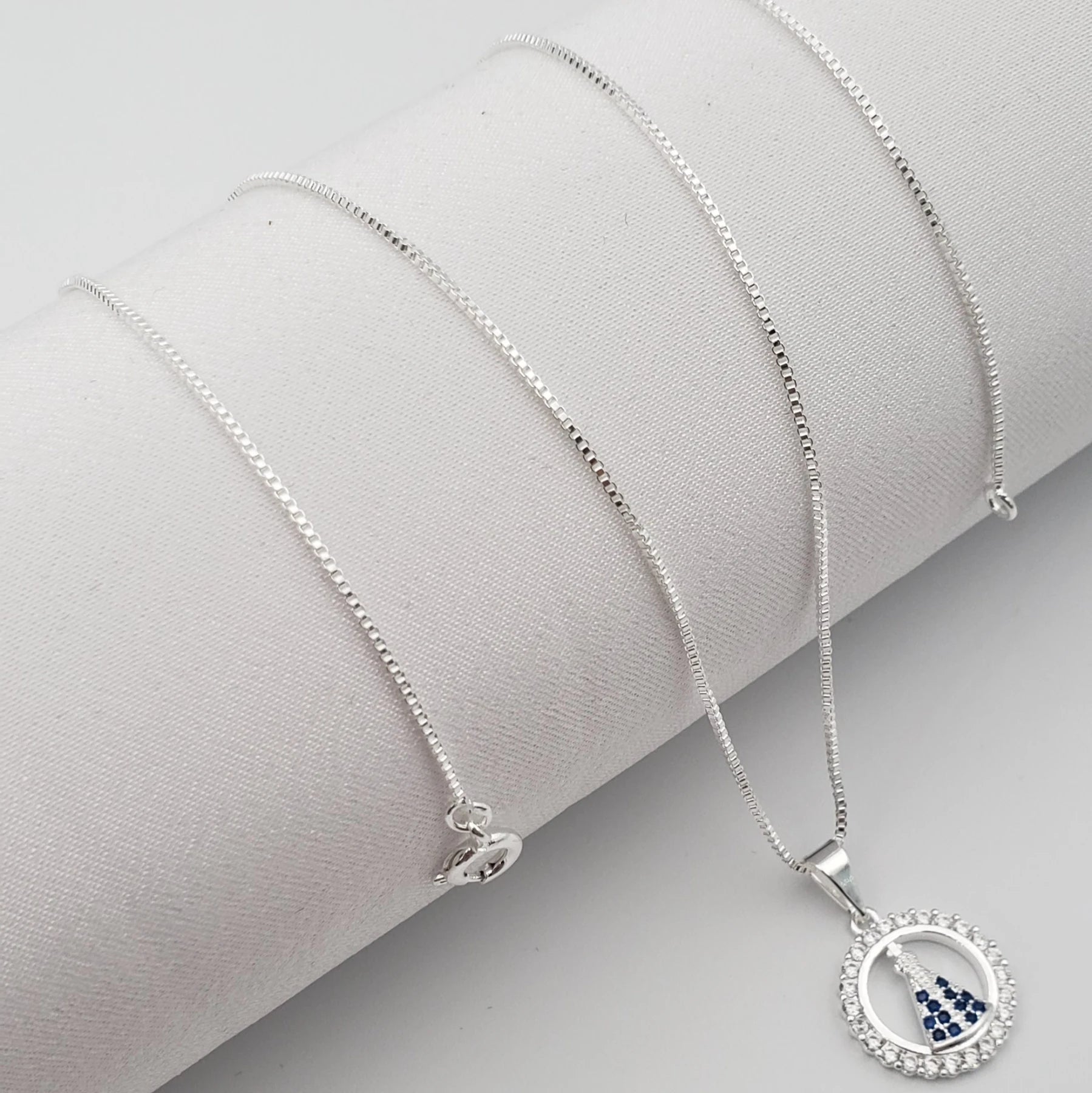 Colar Gargantilha Banhada a Prata Nossa Senhora 1000