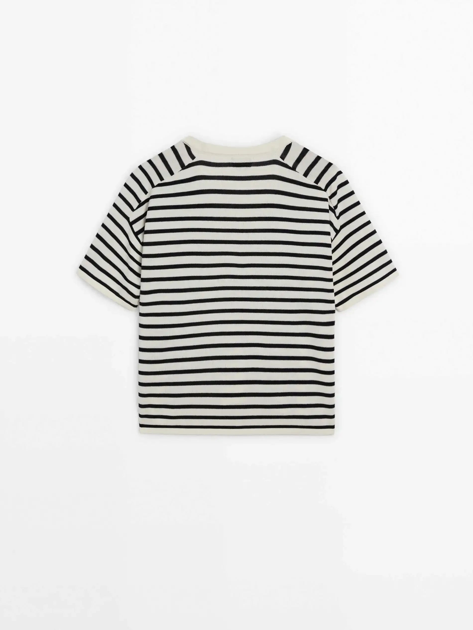 Blusa de Tricô Listrada Decote V - Manga Curta Feminina