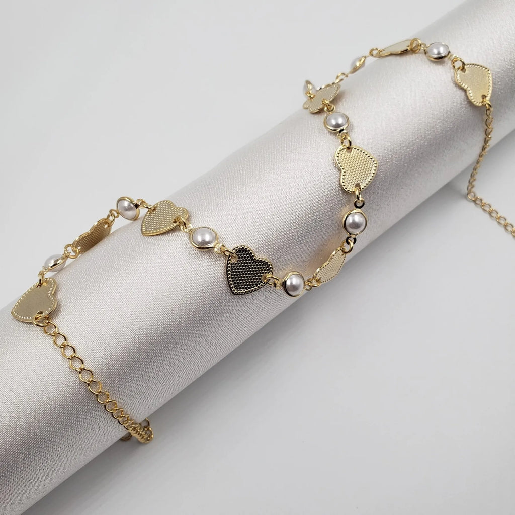 Colar gargantilha banhado a ouro corações perolas