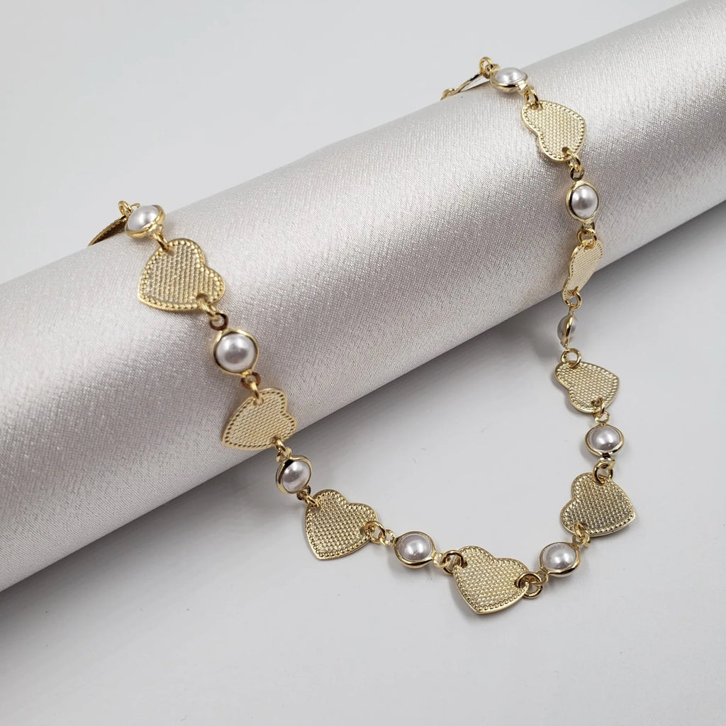 Colar gargantilha banhado a ouro corações perolas